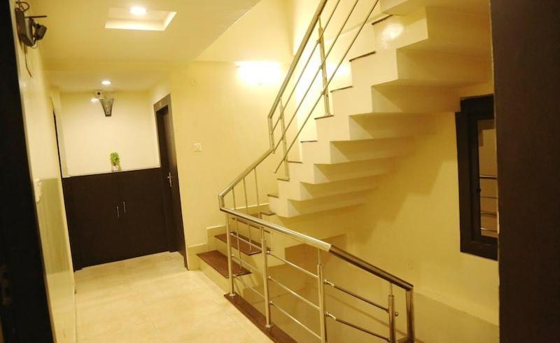 Hotel O Aditya Palace Bhopal Exterior photo